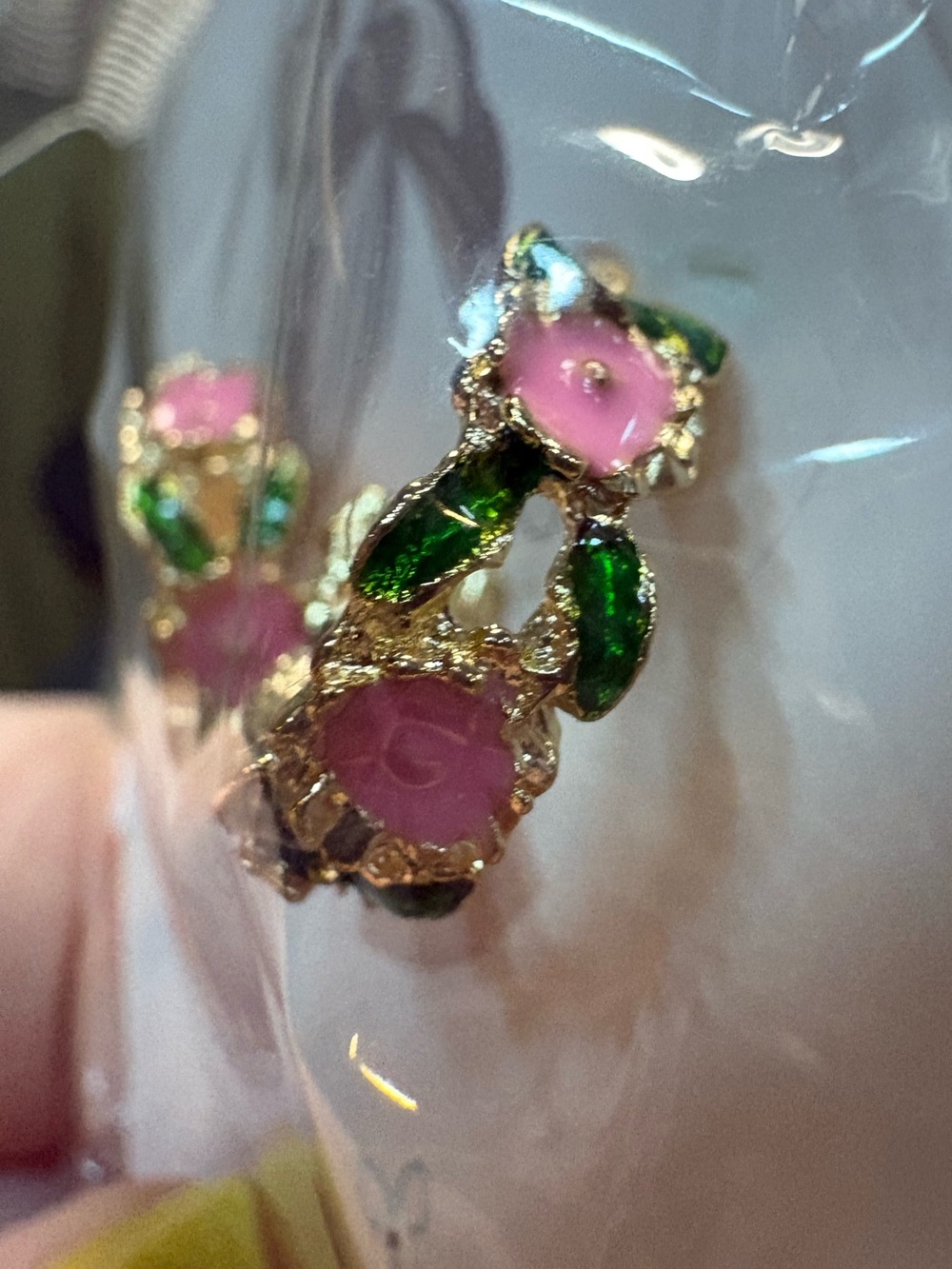 Joy New York Floral Hoop Earrings NWT Gold Pink Flower Green Enamel - Picture 4 of 4